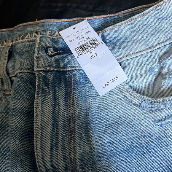 Size 2 American Eagle jean shorts - Picture 2 of 3